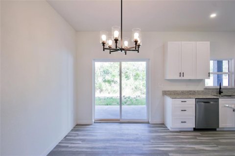 House in Sebring, Florida 3 bedrooms, 144 sq.m. № 1757943 - photo 12