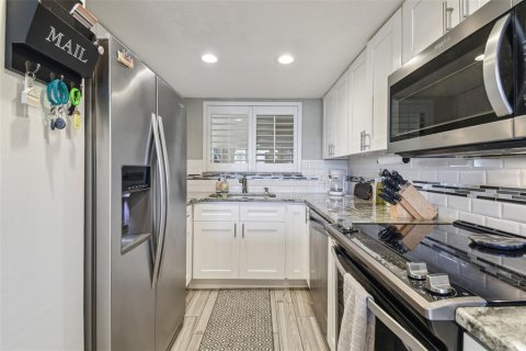 Copropriété à vendre à Hudson, Floride: 2 chambres, 88.26 m2 № 1670771 - photo 9