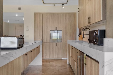Снять в аренду кондоминиум в Майами, Флорида 4 спальни, 300.26м2, № 2081306 - фото 5