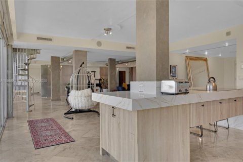 Снять в аренду кондоминиум в Майами, Флорида 4 спальни, 300.26м2, № 2081306 - фото 7