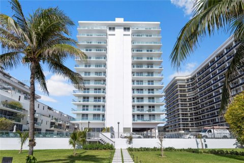 Condominio en venta en Surfside, Florida, 1 dormitorio, 86.31 m2 № 1987983 - foto 28
