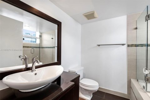 Condominio en venta en Miami Beach, Florida, 2 dormitorios, 150.41 m2 № 1979447 - foto 28