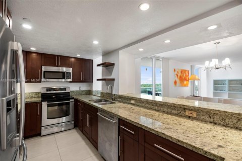 Condominio en venta en Miami Beach, Florida, 2 dormitorios, 150.41 m2 № 1979447 - foto 15