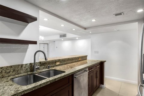 Condominio en venta en Miami Beach, Florida, 2 dormitorios, 150.41 m2 № 1979447 - foto 17