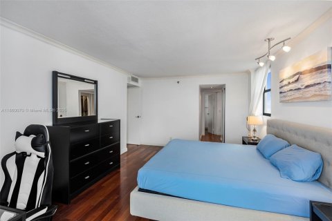 Condominio en venta en Miami Beach, Florida, 2 dormitorios, 150.41 m2 № 1979447 - foto 23