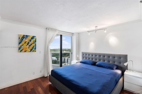 Condominio en venta en Miami Beach, Florida, 2 dormitorios, 150.41 m2 № 1979447 - foto 30