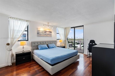 Condominio en venta en Miami Beach, Florida, 2 dormitorios, 150.41 m2 № 1979447 - foto 19