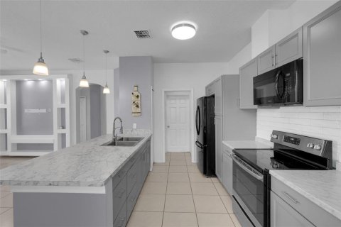 Adosado en venta en Kissimmee, Florida, 3 dormitorios, 146.88 m2 № 2295393 - foto 7