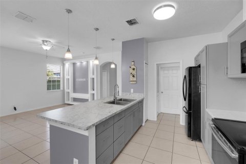 Adosado en venta en Kissimmee, Florida, 3 dormitorios, 146.88 m2 № 2295393 - foto 8
