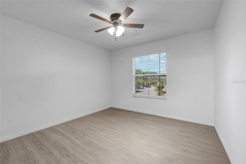 Adosado en venta en Kissimmee, Florida, 3 dormitorios, 146.88 m2 № 2295393 - foto 12