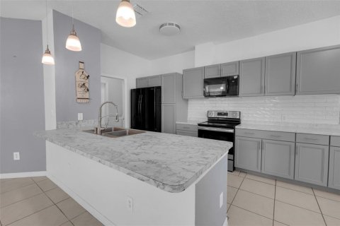 Adosado en venta en Kissimmee, Florida, 3 dormitorios, 146.88 m2 № 2295393 - foto 6