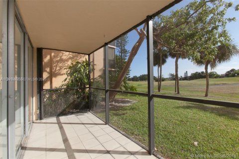 Copropriété à vendre à Lauderhill, Floride: 2 chambres, 98.48 m2 № 1976419 - photo 12