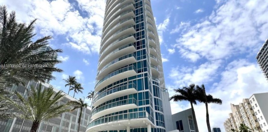 Condo à Miami, Floride, 2 chambres  № 1997585