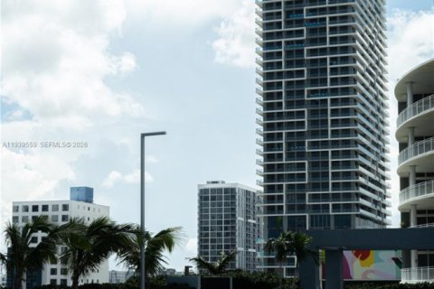 Copropriété à louer à Miami, Floride: 2 chambres, 126.63 m2 № 1997585 - photo 10