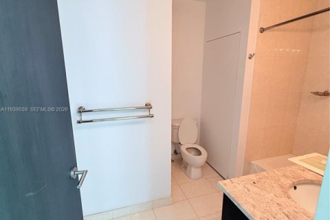 Copropriété à louer à Miami, Floride: 2 chambres, 126.63 m2 № 1997585 - photo 30