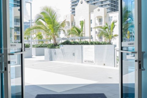Copropriété à louer à Miami, Floride: 2 chambres, 126.63 m2 № 1997585 - photo 7