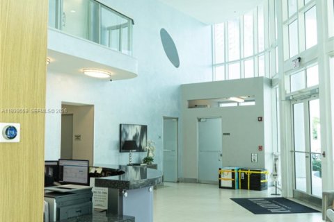 Copropriété à louer à Miami, Floride: 2 chambres, 126.63 m2 № 1997585 - photo 4