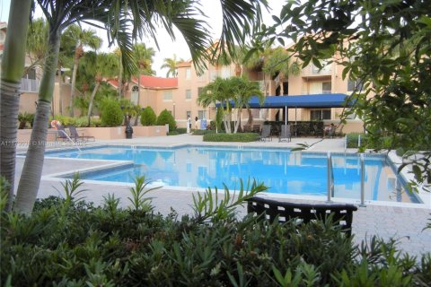 Condominio en alquiler en Miami, Florida, 2 dormitorios, 99.87 m2 № 1898227 - foto 20