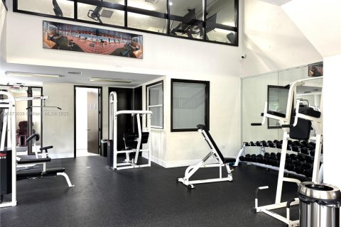 Condominio en alquiler en Miami, Florida, 2 dormitorios, 99.87 m2 № 1898227 - foto 22