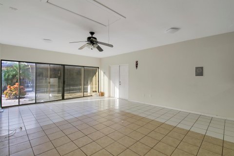 Immobilier commercial à vendre à St. Lucie, Floride: 274.99 m2 № 2429969 - photo 26
