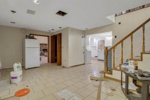 Immobilier commercial à vendre à St. Lucie, Floride: 274.99 m2 № 2429969 - photo 8