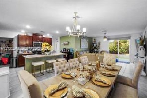 Villa ou maison à vendre à West Palm Beach, Floride: 5 chambres, 234.67 m2 № 2410846 - photo 7