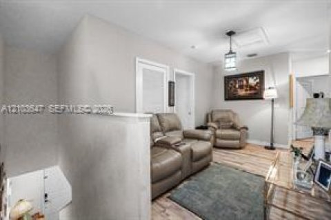 Villa ou maison à vendre à West Palm Beach, Floride: 5 chambres, 234.67 m2 № 2410846 - photo 20