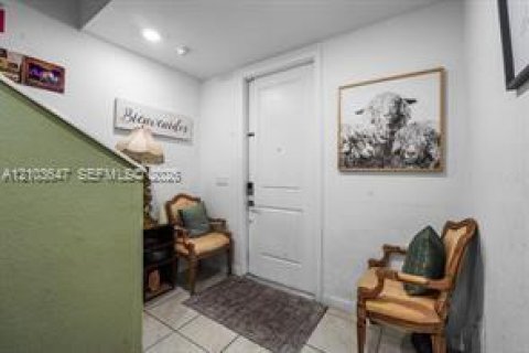 Villa ou maison à vendre à West Palm Beach, Floride: 5 chambres, 234.67 m2 № 2410846 - photo 5