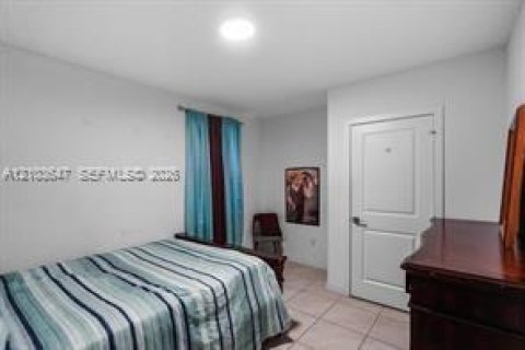 Villa ou maison à vendre à West Palm Beach, Floride: 5 chambres, 234.67 m2 № 2410846 - photo 17