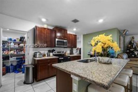 Villa ou maison à vendre à West Palm Beach, Floride: 5 chambres, 234.67 m2 № 2410846 - photo 8
