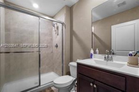 Villa ou maison à vendre à West Palm Beach, Floride: 5 chambres, 234.67 m2 № 2410846 - photo 19
