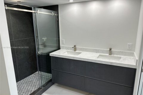 Снять в аренду кондоминиум в Форт-Лодердейл, Флорида 1 спальня, 83.61м2, № 1972950 - фото 10