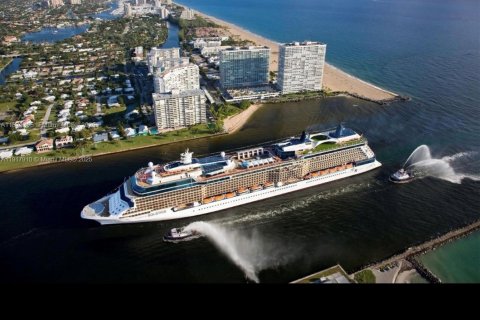 Снять в аренду кондоминиум в Форт-Лодердейл, Флорида 1 спальня, 83.61м2, № 1972950 - фото 3