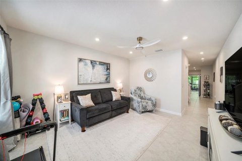 Adosado en venta en New Port Richey, Florida, 3 dormitorios, 151.62 m2 № 2197865 - foto 6