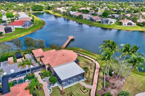 House in Boynton Beach, Florida 3 bedrooms, 193.33 sq.m. № 1216184 - photo 1