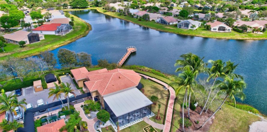House in Boynton Beach, Florida 3 bedrooms, 193.33 sq.m. № 1216184