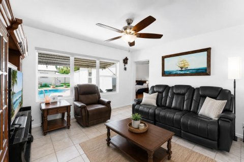 Casa en venta en Dania Beach, Florida, 3 dormitorios, 173.63 m2 № 2192197 - foto 6