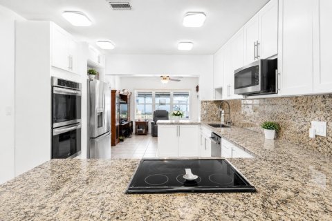Casa en venta en Dania Beach, Florida, 3 dormitorios, 173.63 m2 № 2192197 - foto 14