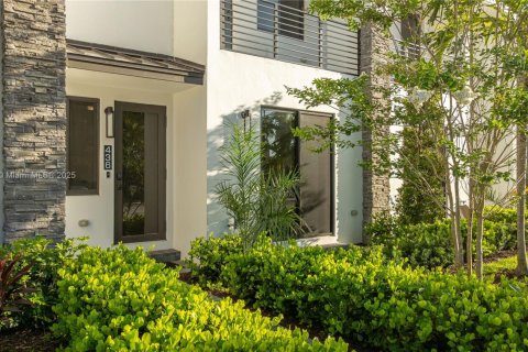 Townhouse in Fort Lauderdale, Florida 3 bedrooms, 153.2 sq.m. № 1889312 - photo 28