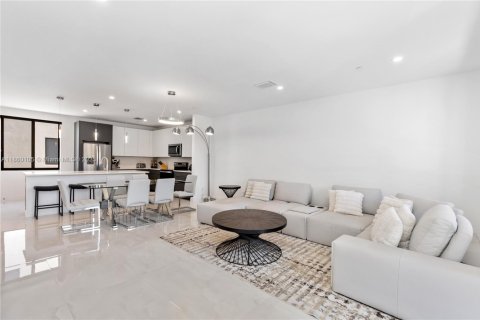 Townhouse in Fort Lauderdale, Florida 3 bedrooms, 153.2 sq.m. № 1889312 - photo 2