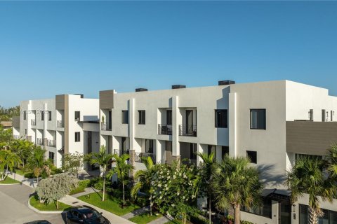 Townhouse in Fort Lauderdale, Florida 3 bedrooms, 153.2 sq.m. № 1889312 - photo 1