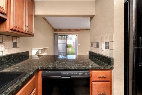 Adosado en venta en Tarpon Springs, Florida, 3 dormitorios, 130.53 m2 № 1678081 - foto 5