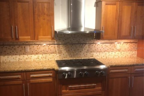 Casa en alquiler en Tampa, Florida, 3 dormitorios, 192.31 m2 № 1917501 - foto 5