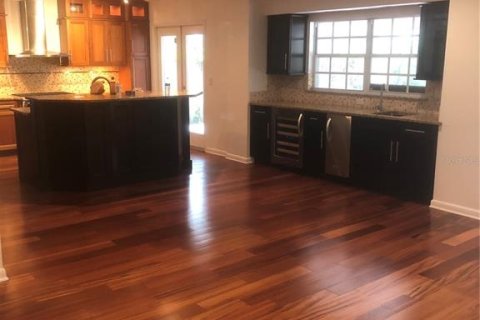 Casa en alquiler en Tampa, Florida, 3 dormitorios, 192.31 m2 № 1917501 - foto 7