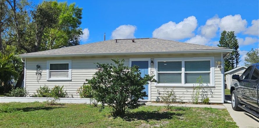 Casa en Port Charlotte, Florida 2 dormitorios, 91.79 m2 № 1567199