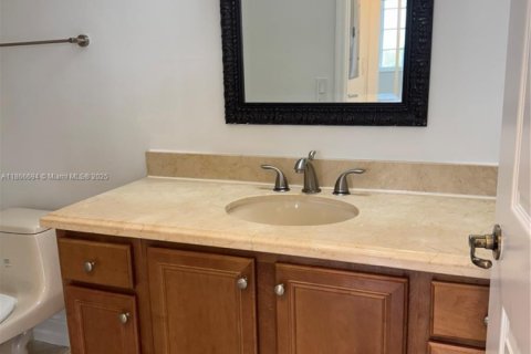 Снять в аренду кондоминиум в Майами, Флорида 2 спальни, 90.12м2, № 1926967 - фото 10