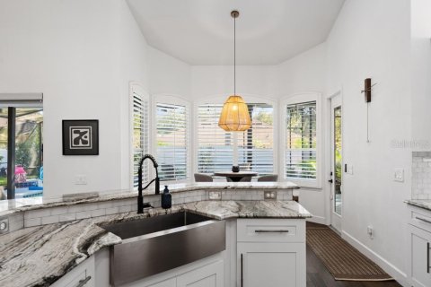 Villa ou maison à vendre à Sanford, Floride: 4 chambres, 251.58 m2 № 2427109 - photo 16