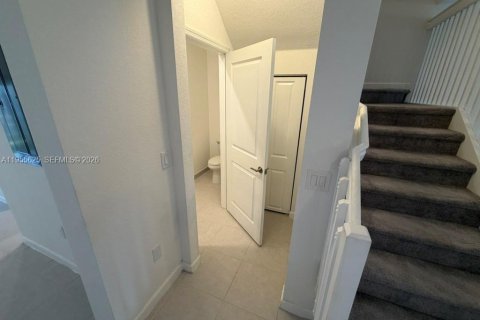 Adosado en alquiler en Miami, Florida, 3 dormitorios, 154.4 m2 № 2009500 - foto 7