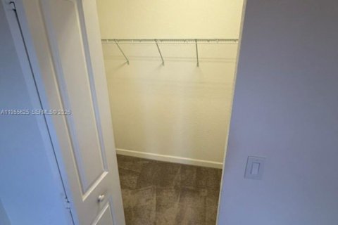 Adosado en alquiler en Miami, Florida, 3 dormitorios, 154.4 m2 № 2009500 - foto 17