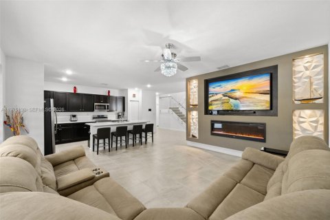 Casa en venta en Homestead, Florida, 5 dormitorios, 289.76 m2 № 2040742 - foto 19